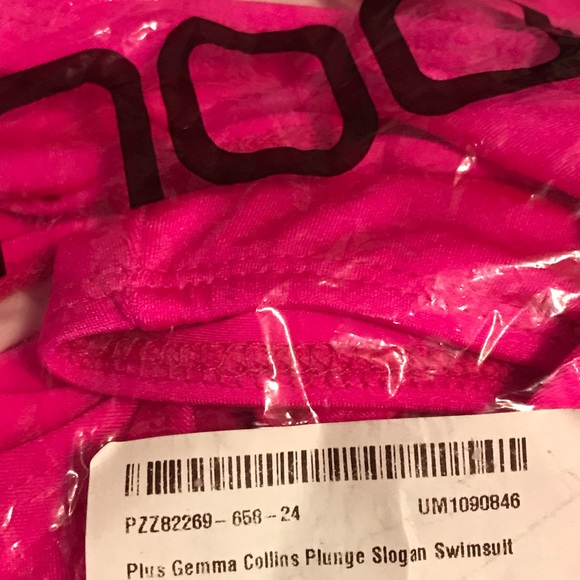 Boohoo bright pink CANDY one piece swim suit. - Picture 8 of 8